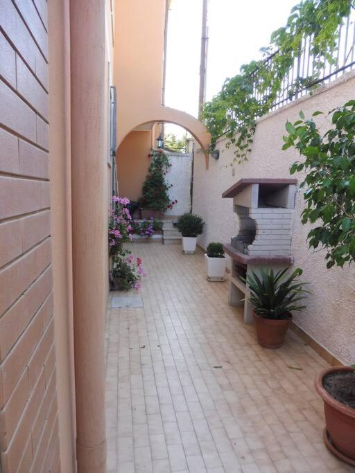 Appartamento In Villa A 100 Metri Dal Mare Fontane Bianche Exteriör bild